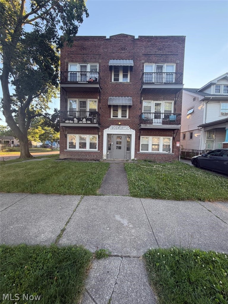 3438 Bosworth Road, Unit 2 Cleveland, OH 44111 - Photo 2 of 18 Gallery Image 2