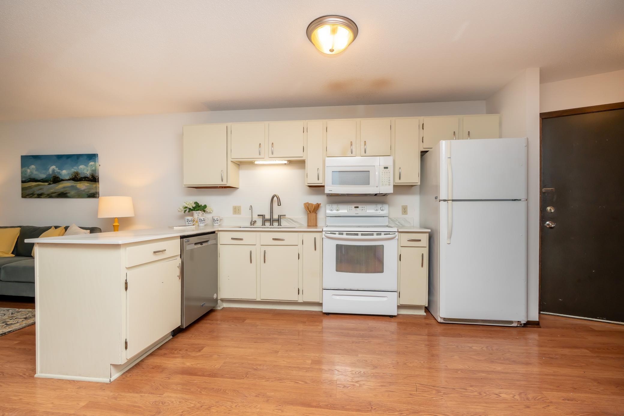 175 County Rd B2 East, Unit 429 Little Canada, MN 55117 - Photo 2 of 21