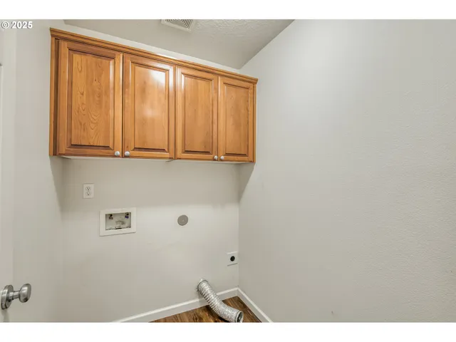 a view of a storage & utility room