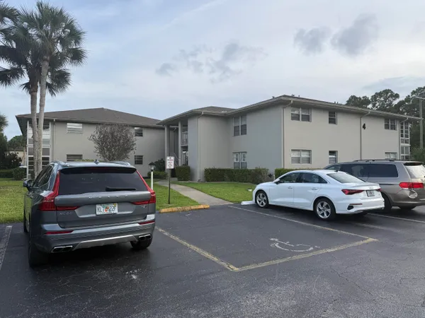 $1,600 | 4 Lake Vista Trail, Unit 202, Port St. Lucie, FL 34952