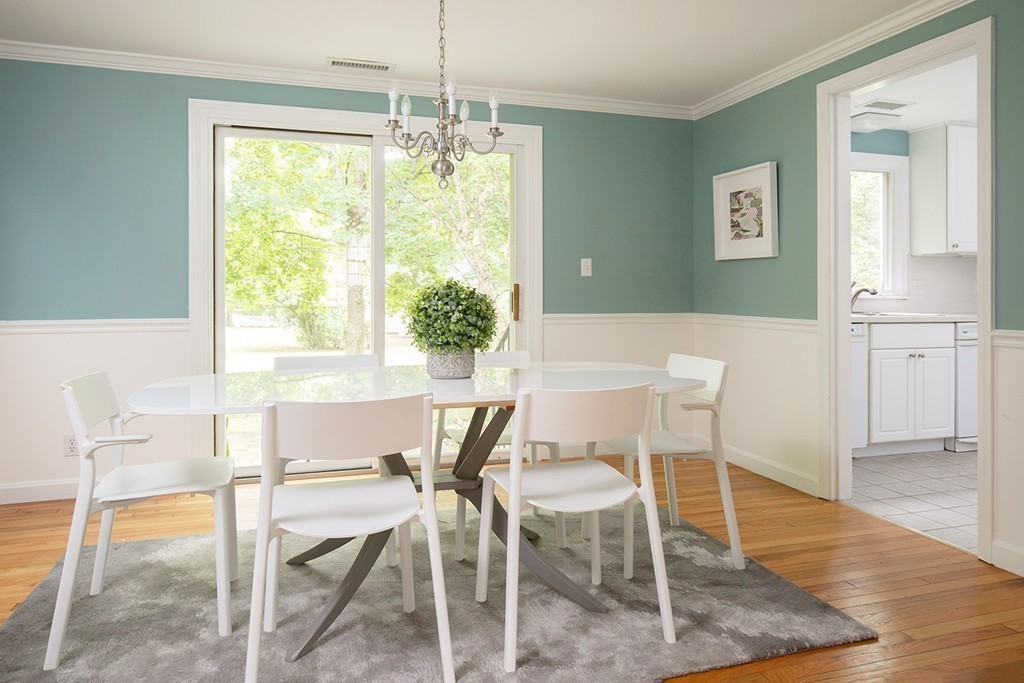 42 Jericho Road, Unit 42 Weston, MA 02493 - Photo 5 of 9 Gallery Image 5