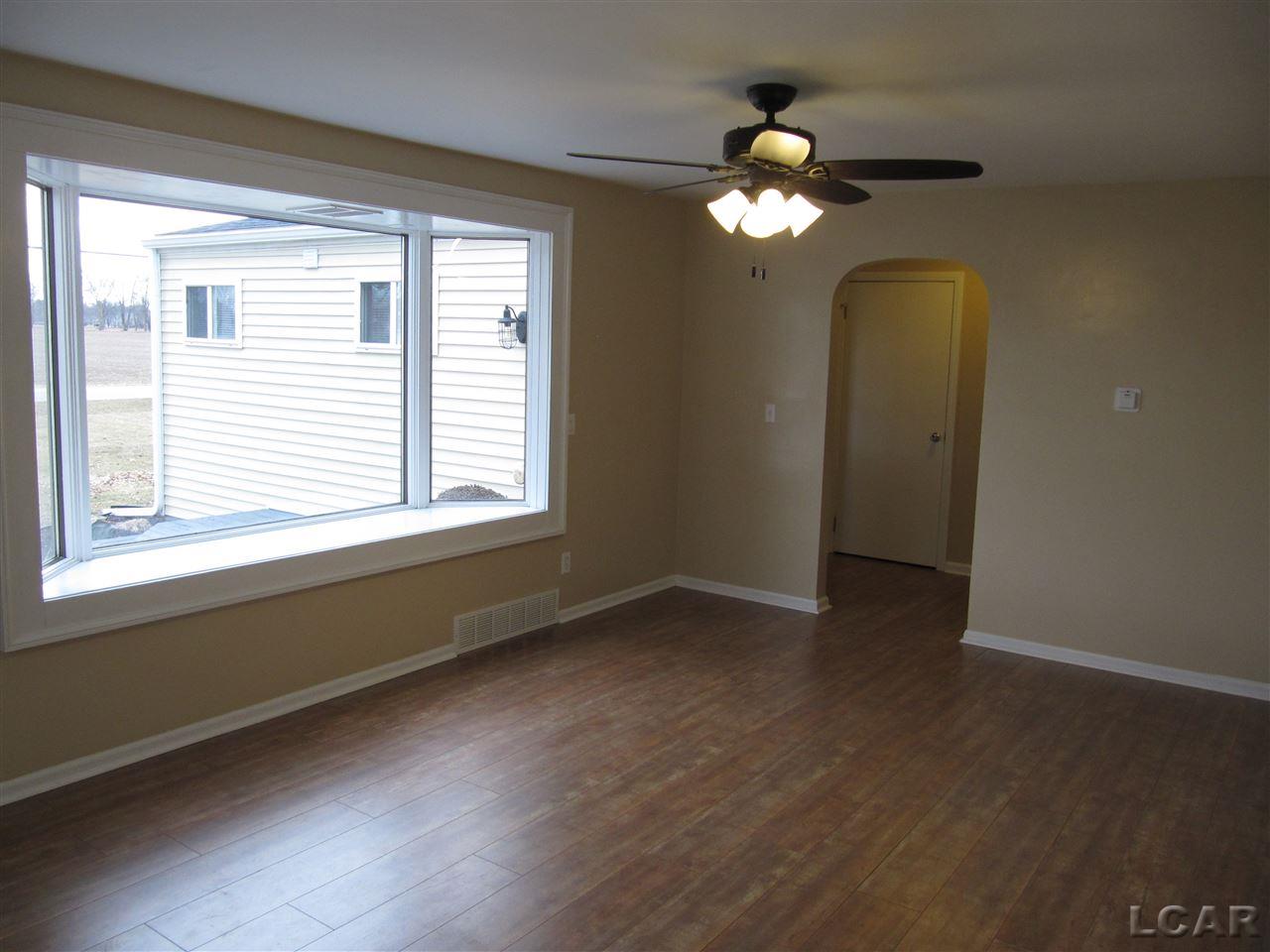 1450 Moore Road Adrian, MI 49221 - Photo 6 of 39 Living Room