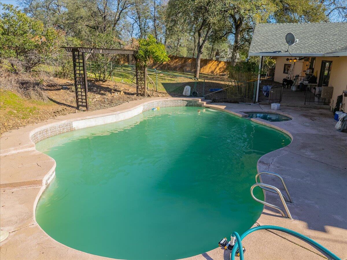 13160 Bear Mountain Road Redding, CA 96003 - Photo 12 of 40