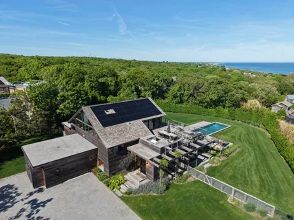$9,790,000 | 6 Tara Road, Montauk, NY 11954
