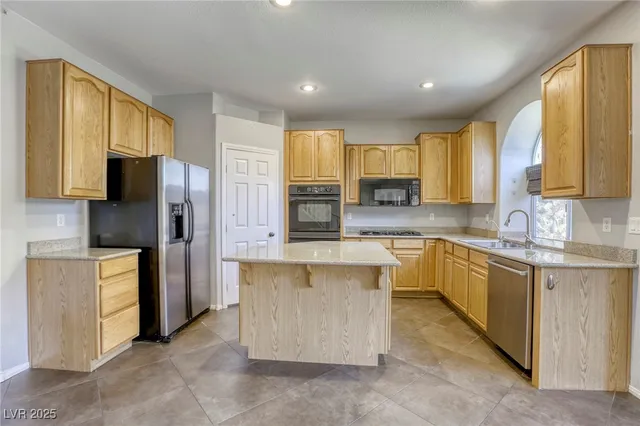 $3,400 | 756 Ezzat Street, Henderson, NV 89052