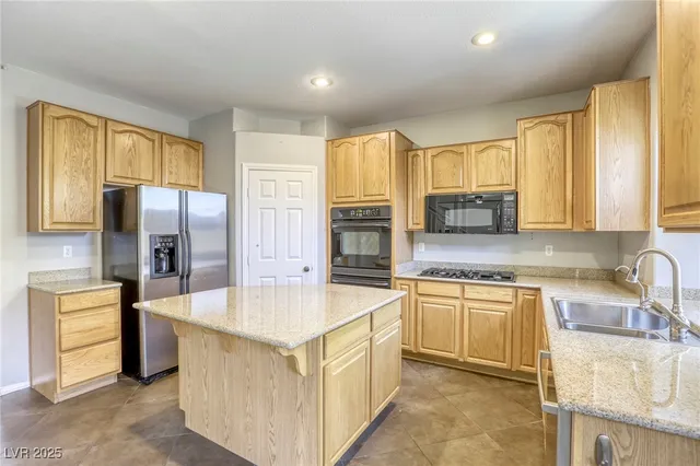 $3,400 | 756 Ezzat Street, Henderson, NV 89052