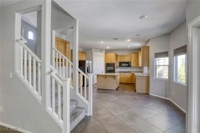 $3,400 | 756 Ezzat Street, Henderson, NV 89052