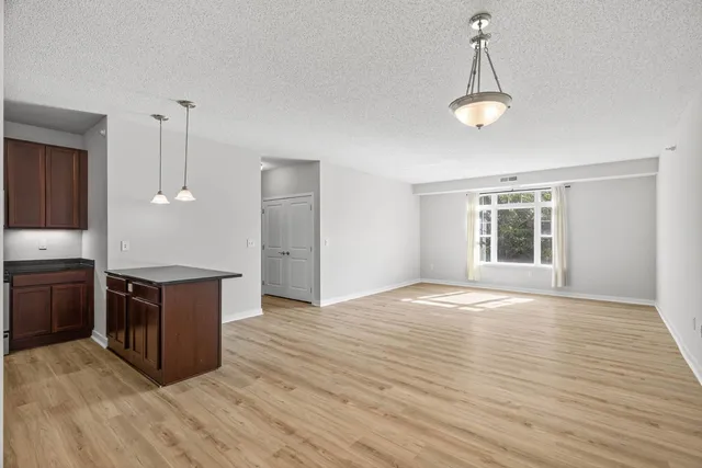 $349,000 | 619 Southeast 8th Street, Unit 315, Minneapolis, MN 55414