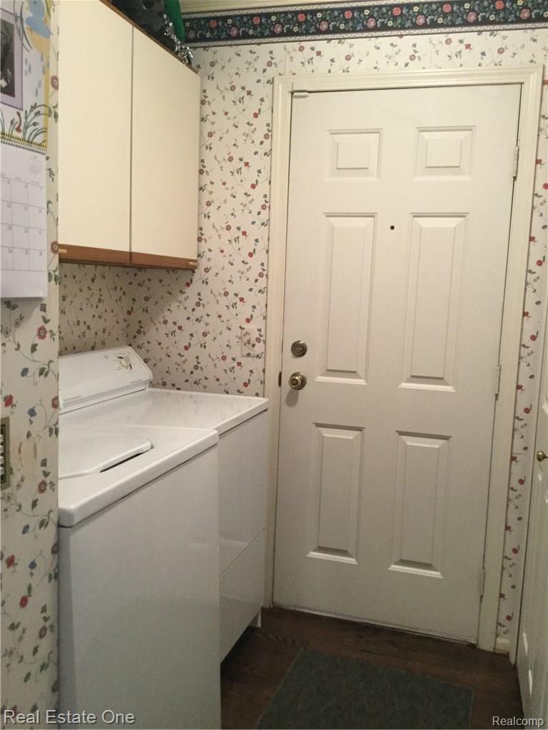 1675 Huntington Park, Unit 4 (D) Rochester, MI 48309 - Photo 23 of 37 IMG_0053.JPG
