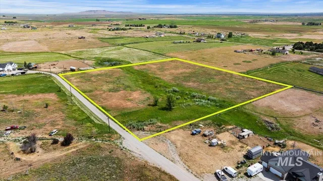 $120,000 | 530 North 170 East, Shoshone, ID 83352