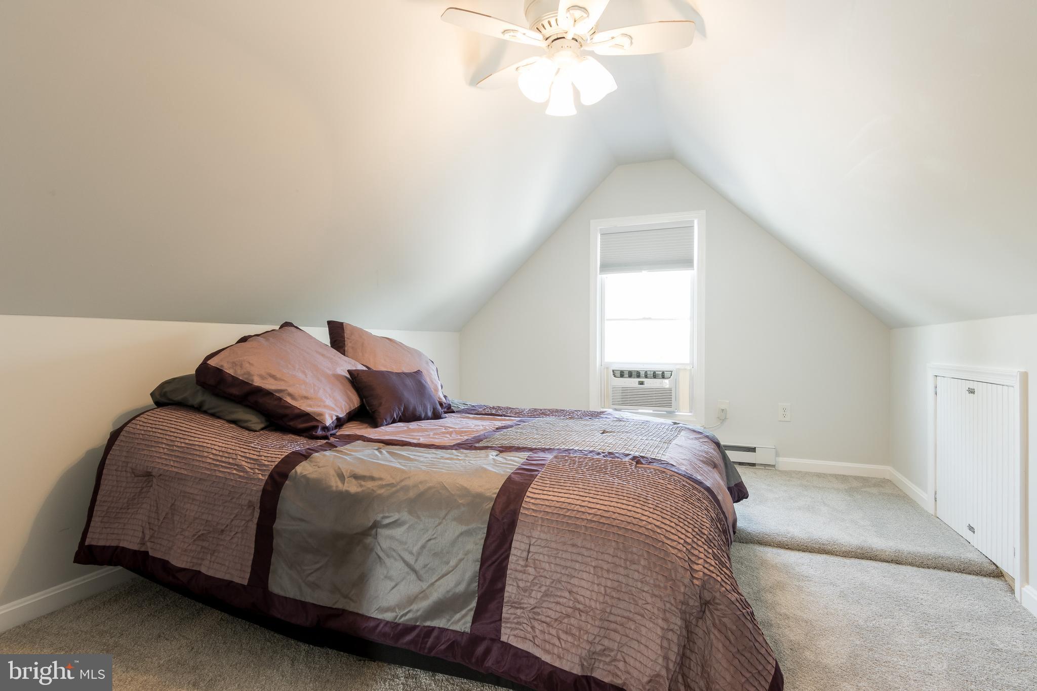 1416 Fairmount Road Hampstead, MD 21074 - Photo 20 of 32 Third level bedroom