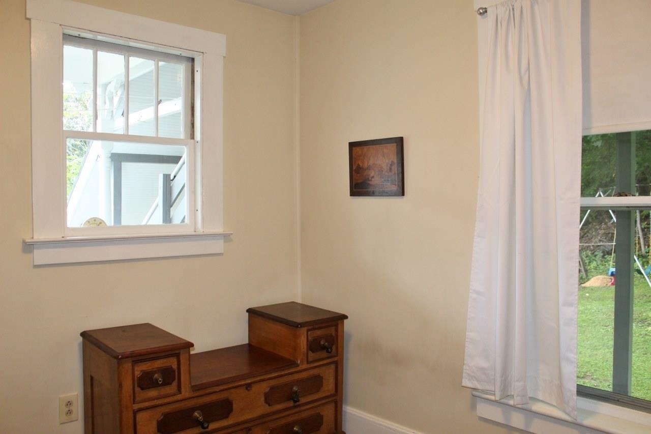 6 Commonwealth Avenue Springfield, VT 05156 - Photo 19 of 28