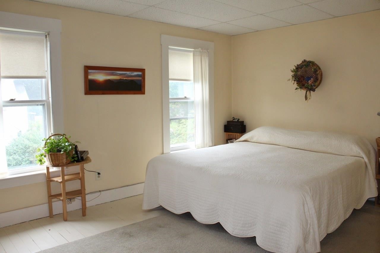 6 Commonwealth Avenue Springfield, VT 05156 - Photo 23 of 28