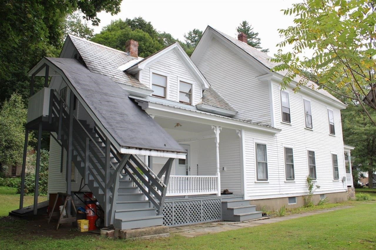 6 Commonwealth Avenue Springfield, VT 05156 - Photo 7 of 28