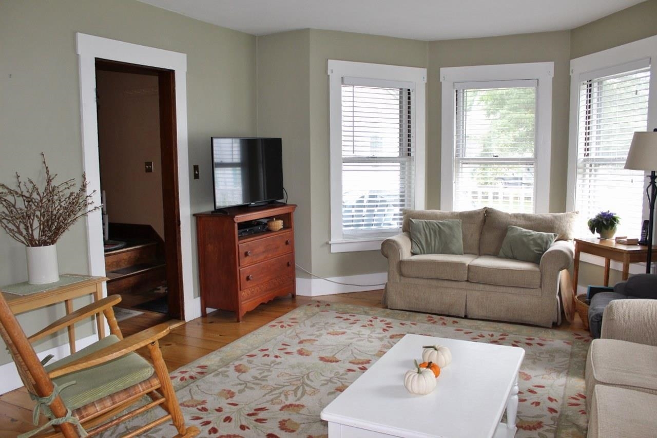 6 Commonwealth Avenue Springfield, VT 05156 - Photo 9 of 28
