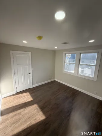 $2,000 | 8-10 South Broad Street, Unit B, Milford, CT 06460