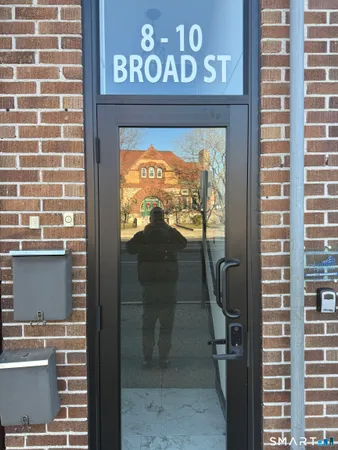 $2,000 | 8-10 South Broad Street, Unit B, Milford, CT 06460