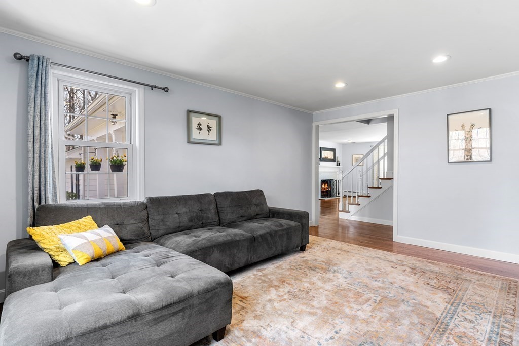 49 Juniper Road Andover, MA 01810 - Photo 17 of 39 Gallery Image 17