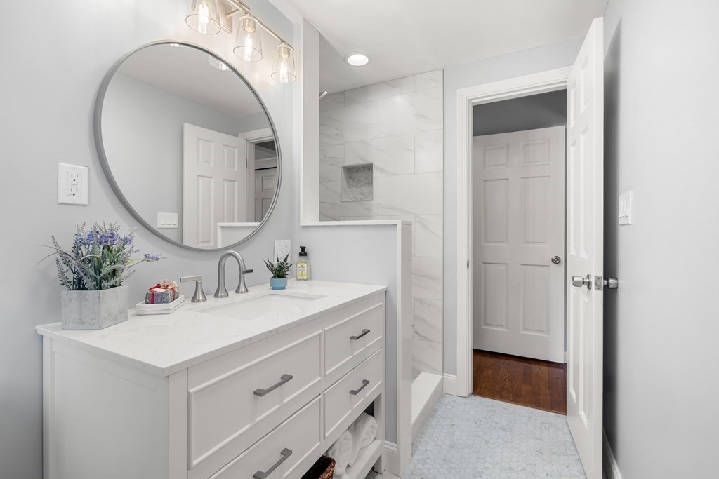 49 Juniper Road Andover, MA 01810 - Photo 21 of 39 Gallery Image 21