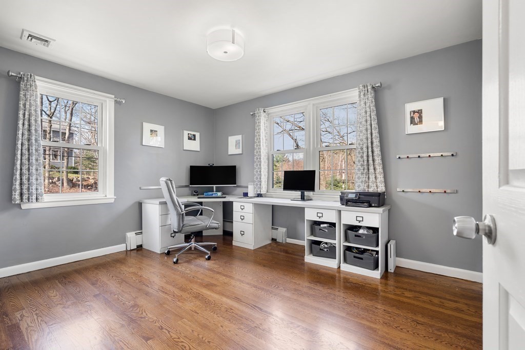 49 Juniper Road Andover, MA 01810 - Photo 22 of 39 Gallery Image 22