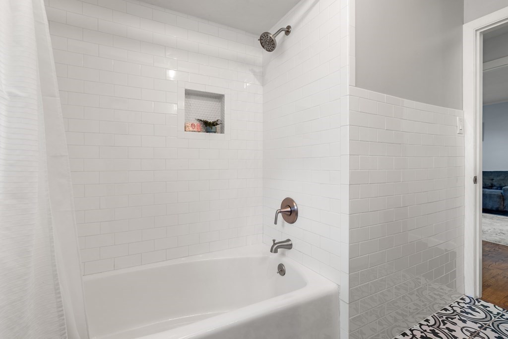 49 Juniper Road Andover, MA 01810 - Photo 25 of 39 Gallery Image 25