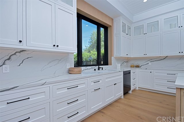 4988 Noeline Avenue Encino, CA 91436 - Photo 13 of 75