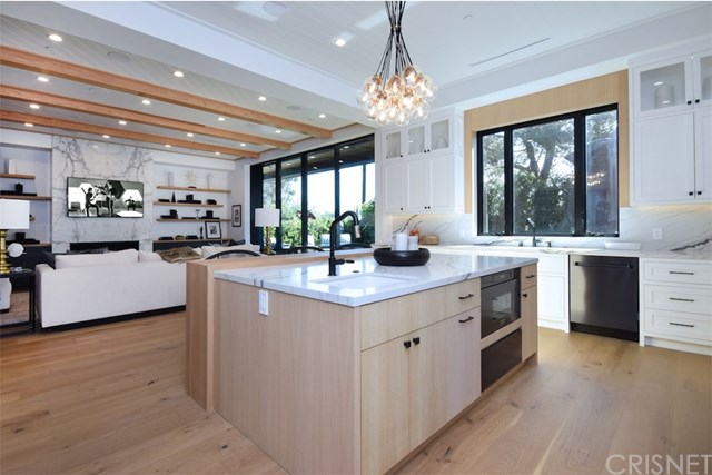 4988 Noeline Avenue Encino, CA 91436 - Photo 16 of 75