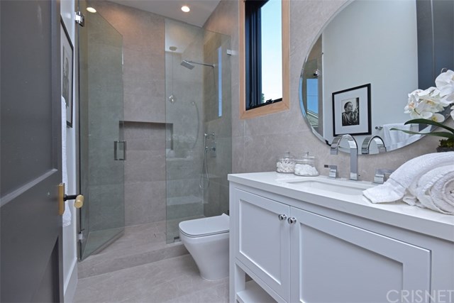 4988 Noeline Avenue Encino, CA 91436 - Photo 29 of 75