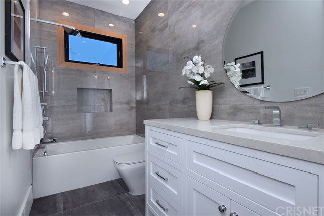 4988 Noeline Avenue Encino, CA 91436 - Photo 53 of 75