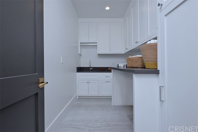 4988 Noeline Avenue Encino, CA 91436 - Photo 58 of 75