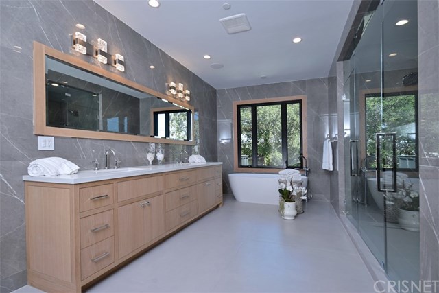 4988 Noeline Avenue Encino, CA 91436 - Photo 69 of 75