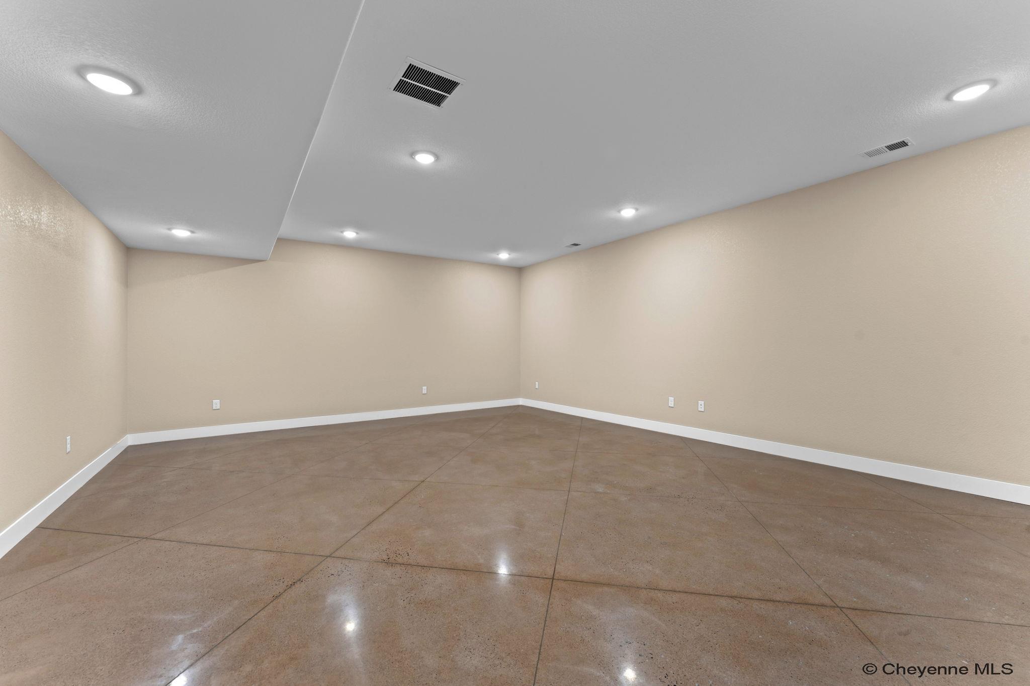2226 Pack Saddle Road Cheyenne, WY 82007 - Photo 15 of 26 Gallery Image 15