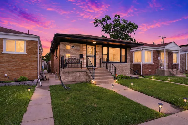 $300,000 | 12631 South Justine Street, Riverdale, IL 60827
