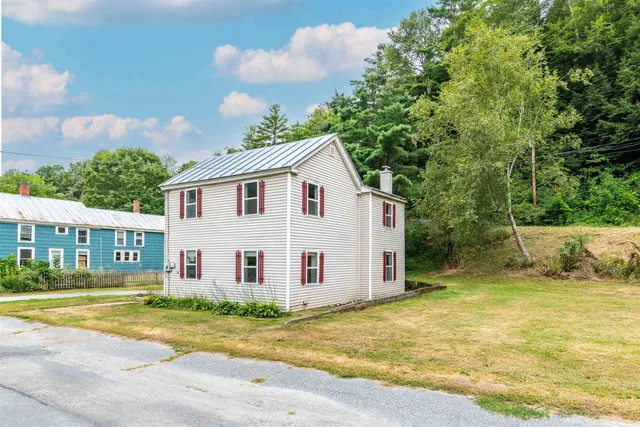 $200,000 | 95 Main Street, Wells River, VT 05081