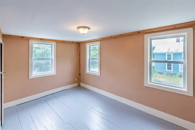 $200,000 | 95 Main Street, Wells River, VT 05081