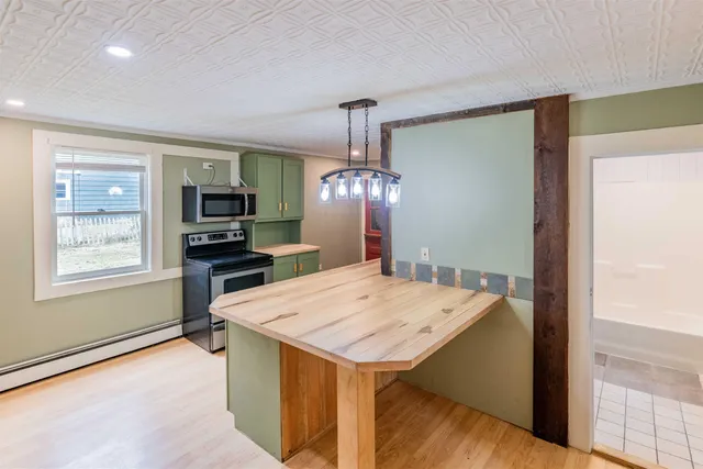 $200,000 | 95 Main Street, Wells River, VT 05081