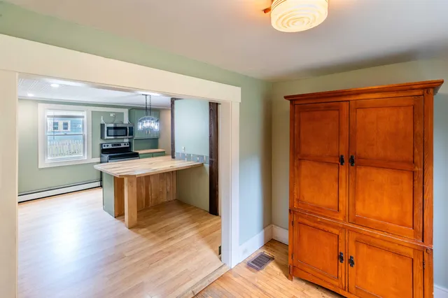 $200,000 | 95 Main Street, Wells River, VT 05081