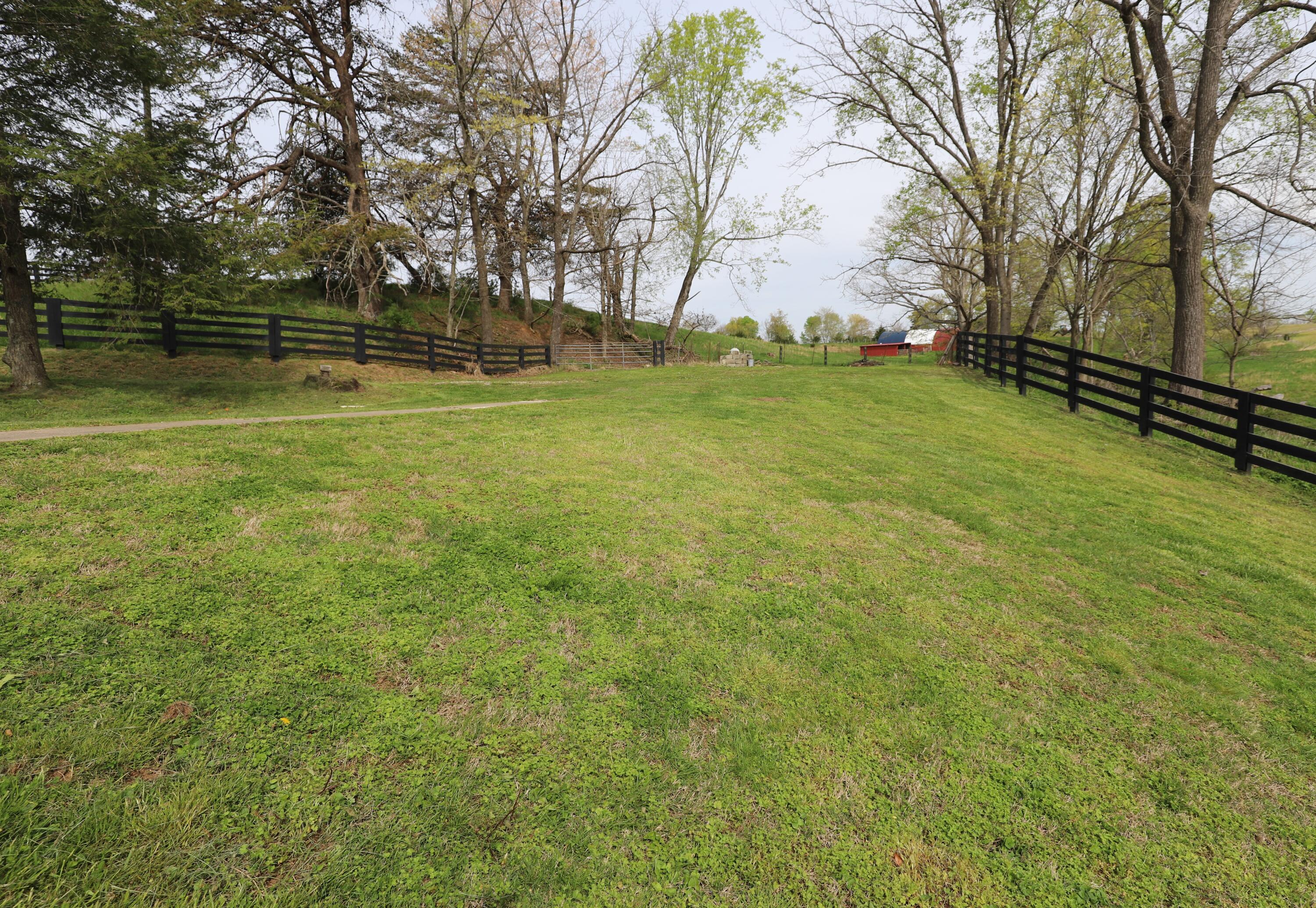 5280 Hickory Nut Road Nancy, KY 42544 - Photo 2 of 41 IMG_1077