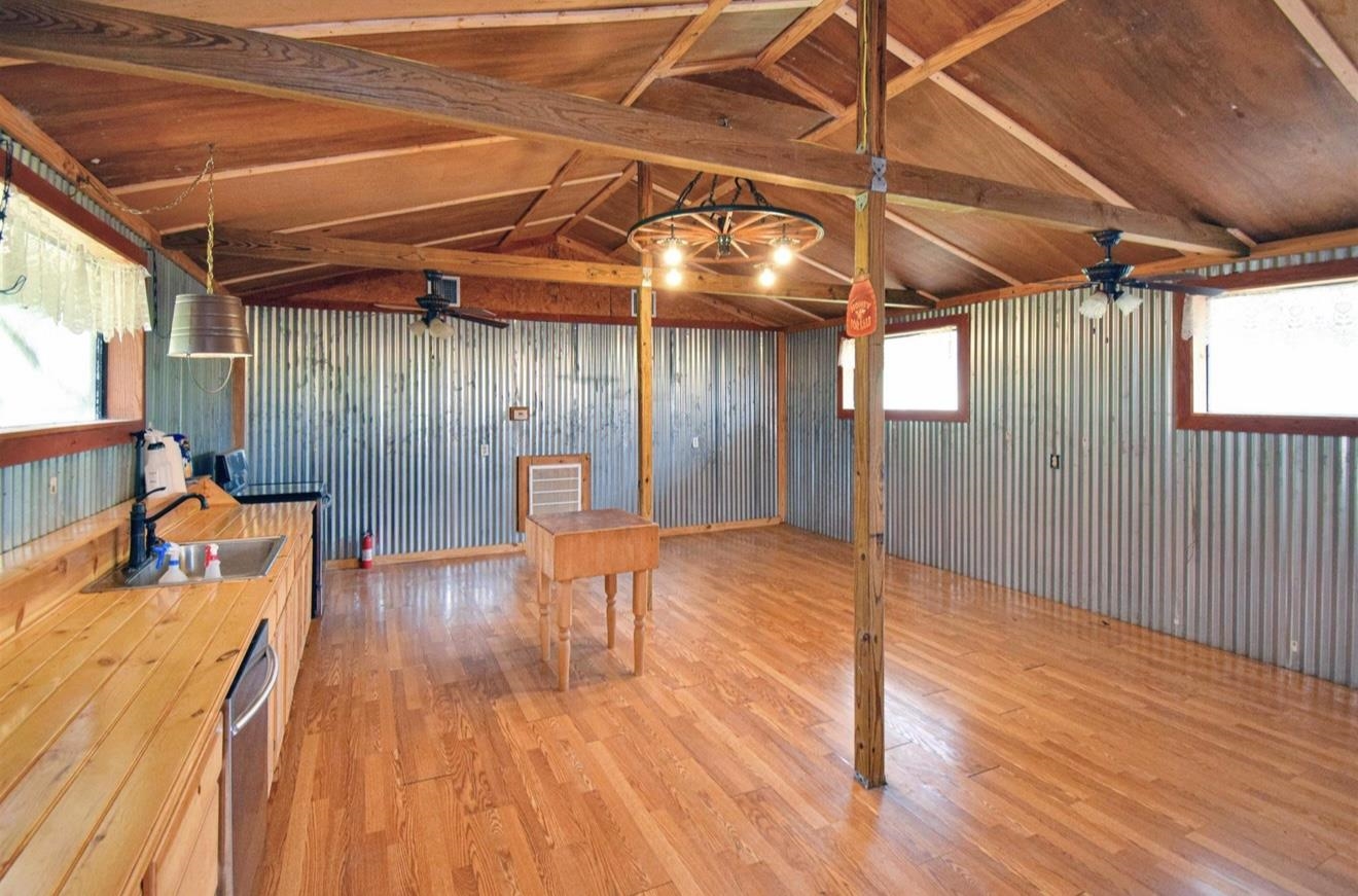 655 County Road 4525 Warren, TX 77664 - Photo 4 of 14