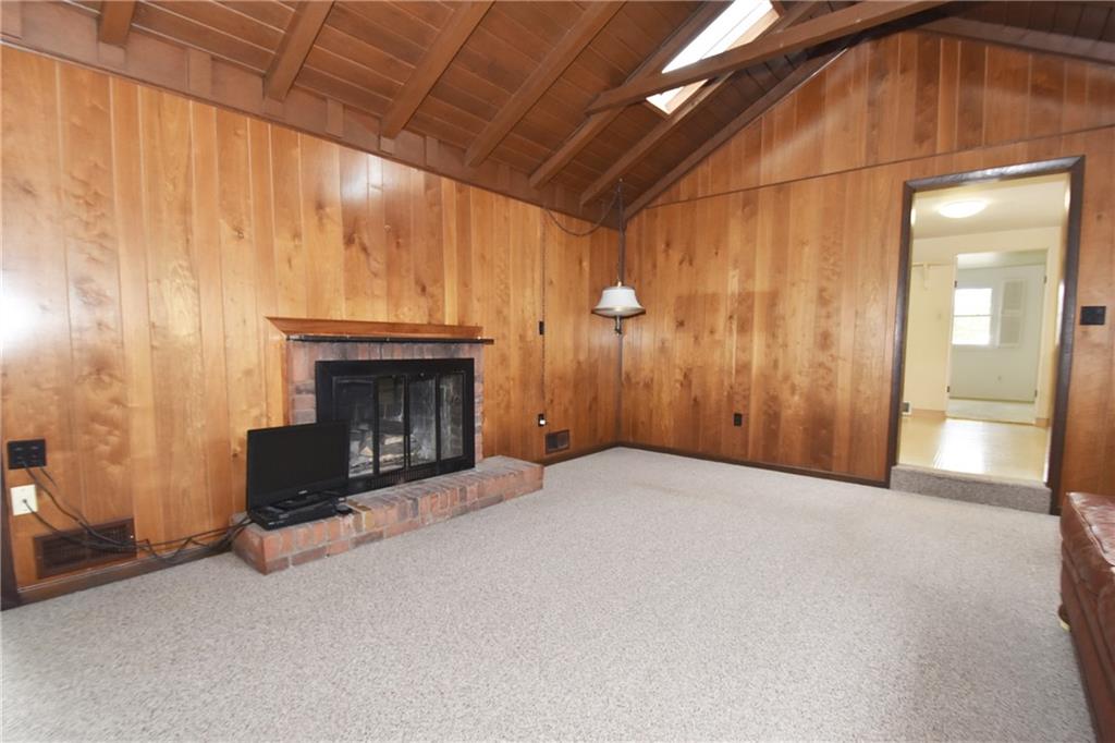 171 Parkedge Road Pittsburgh, PA 15220 - Photo 11 of 23 Gallery Image 11