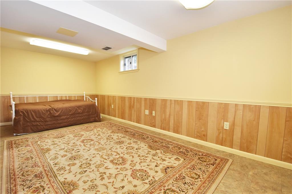 171 Parkedge Road Pittsburgh, PA 15220 - Photo 18 of 23 Gallery Image 18