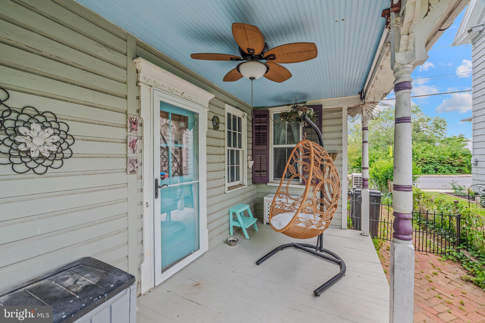 719 South Raleigh Street Martinsburg, WV 25401 - Photo 5 of 45 Front Porch