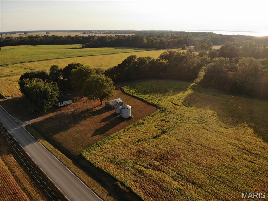 18109 Boulder Road Carlyle, IL 62231 - Photo 3 of 21