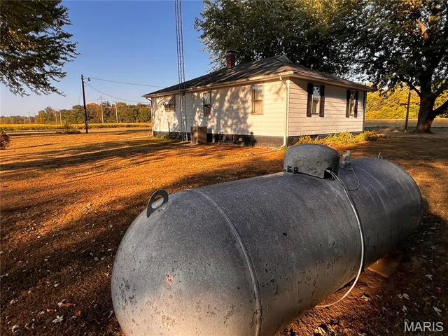 $95,000 | 18109 Boulder Road, Carlyle, IL 62231