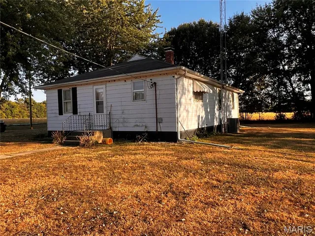 $95,000 | 18109 Boulder Road, Carlyle, IL 62231