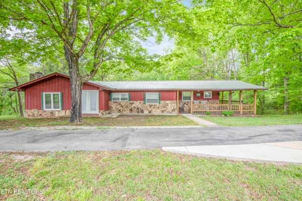 $315,000 | 355 Eli Lane, Oneida, TN 37841