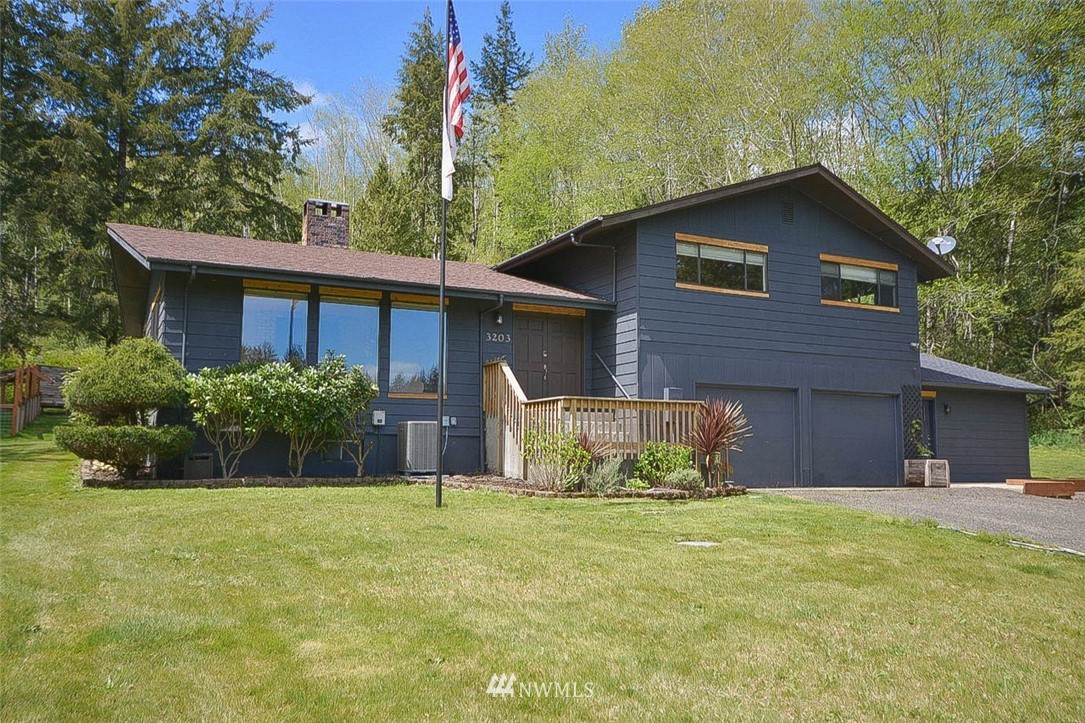 3203 Wishkah Road Aberdeen, WA 98520 - Photo 1 of 28 Gallery Image 1