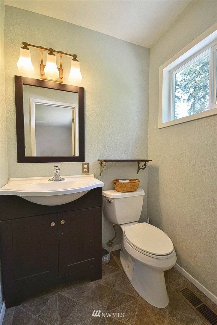 3203 Wishkah Road Aberdeen, WA 98520 - Photo 19 of 28 Gallery Image 19
