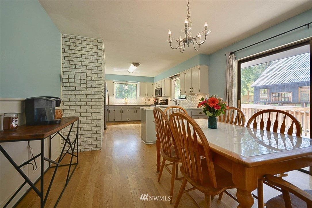 3203 Wishkah Road Aberdeen, WA 98520 - Photo 6 of 28 Gallery Image 6