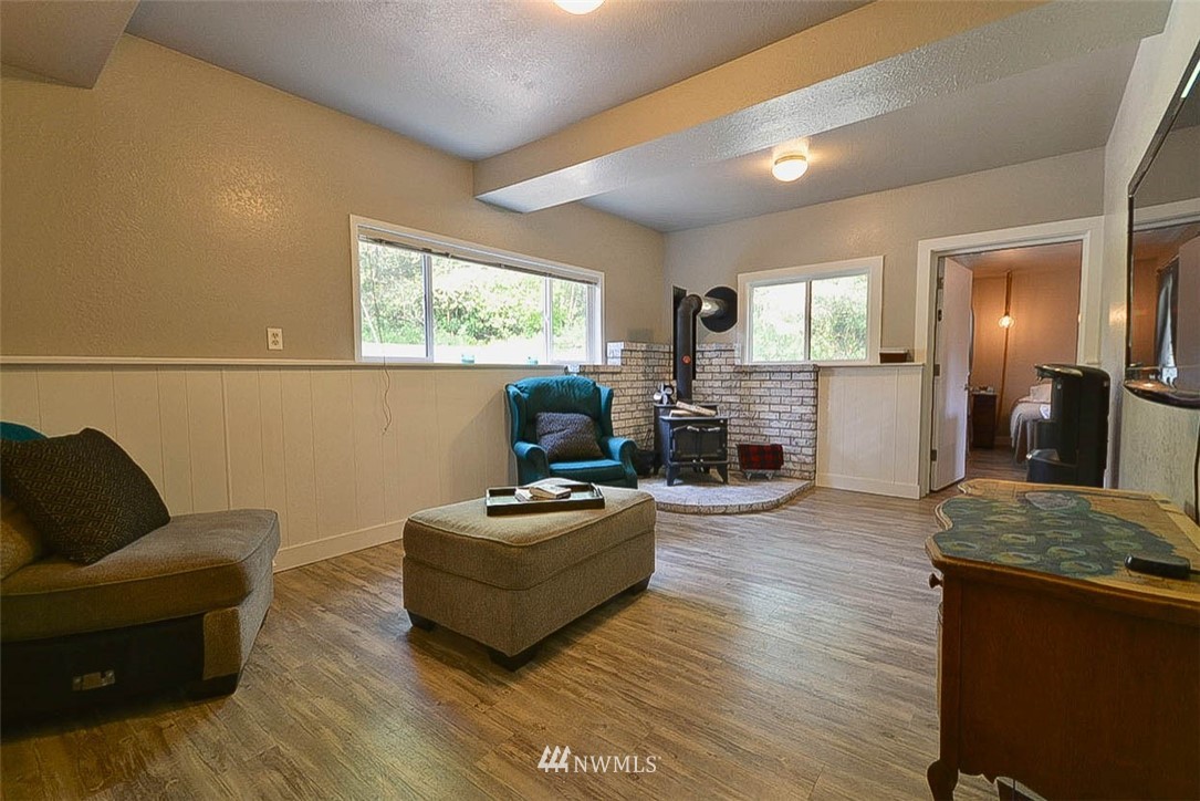 3203 Wishkah Road Aberdeen, WA 98520 - Photo 9 of 28 Gallery Image 9